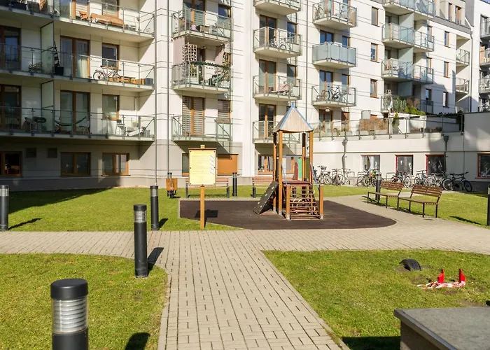 Apartments Poznan Czarnieckiego With Free Parking By Noclegi Renters