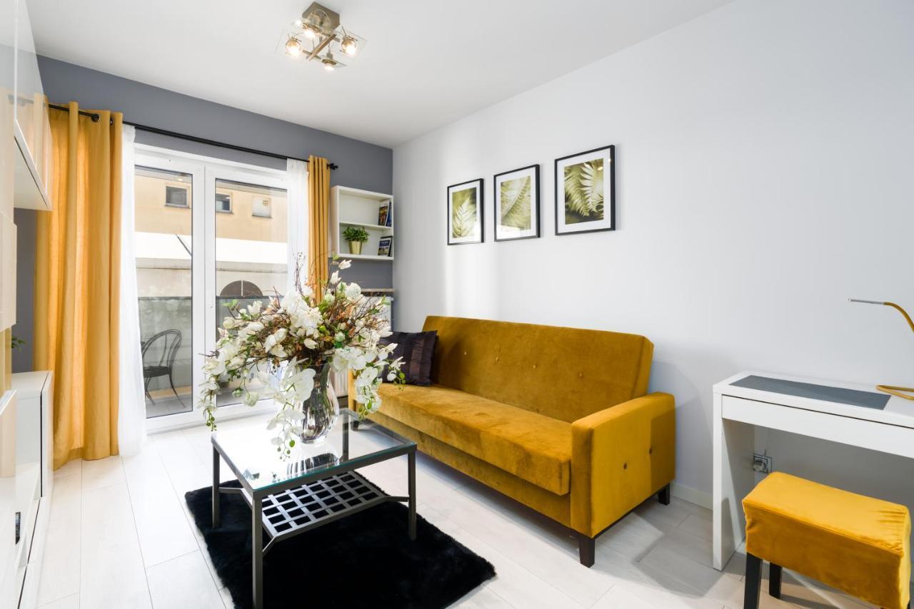 Czarnieckiego With Free Parking By Renters Apartment Poznan