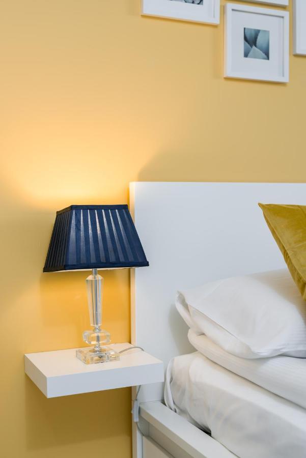 Czarnieckiego With Free Parking By Renters Apartment